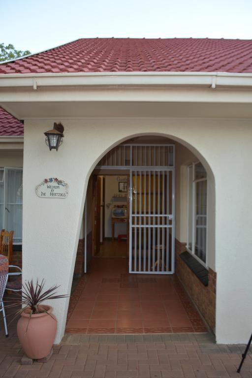 Blue Crane Guest House Μπλουμφοντέιν Εξωτερικό φωτογραφία